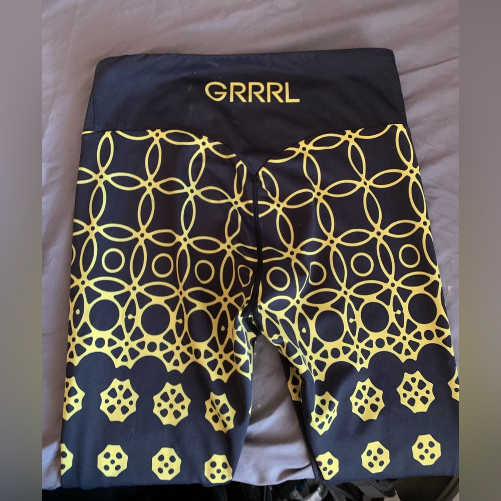 GRRRL Yellow Madala Leggings WELLI / VICTORIA